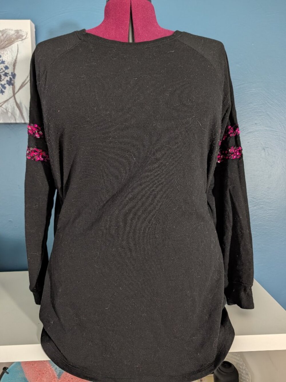 Torrid Black sweatshirt with pink sequins size 2.